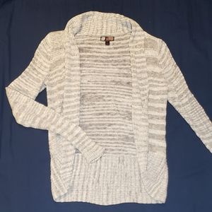 🏷 Women's Striped Cardigan Sweater
